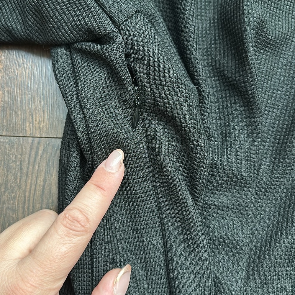 Super cute black dress size medium #C47 - Picture 6 of 6